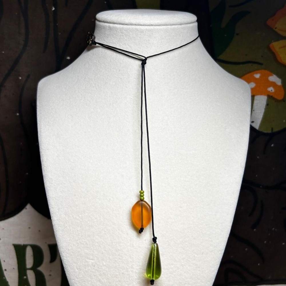 Earthy topaz flower sun czech glass green amber lariat boho chic dainty gift - Picture 1 of 5